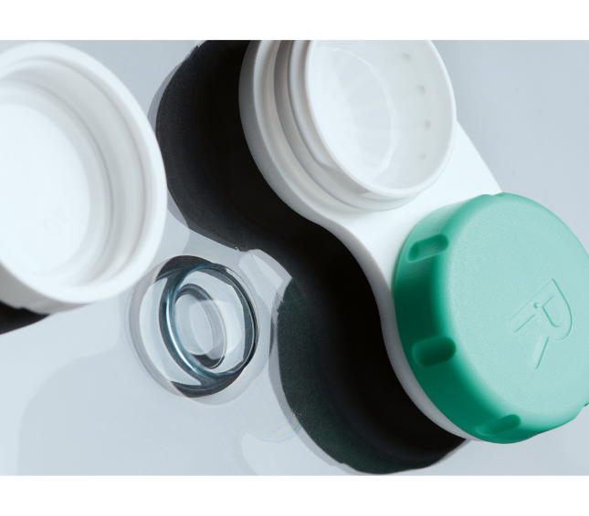 Image of contact lens and packaging